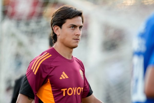 Đau cơ đùi trái của Dybala đã 
