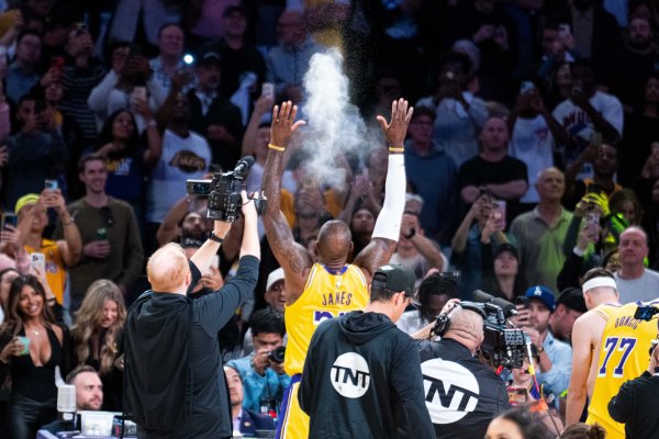 Teague: James cũng nên có trận