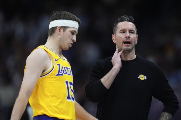 Tầm nhìn xa! Phóng viên nổi ti