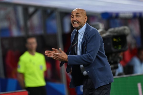 Spalletti tiếp quản! MiTi: Juv