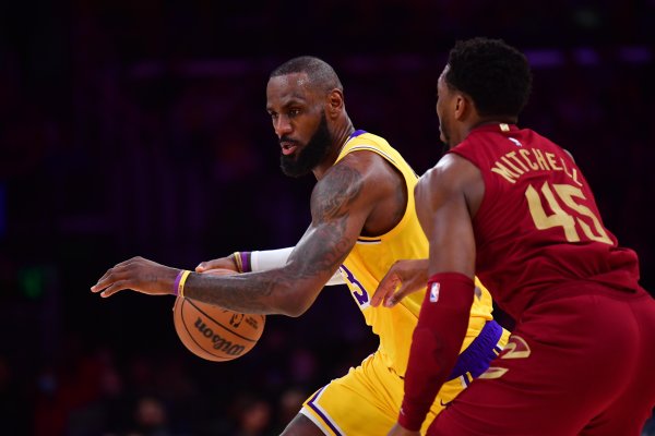 Pierce: Lakers nên gửi LeBron 